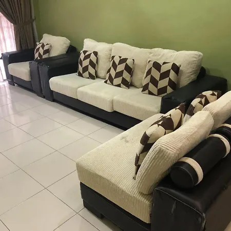Rosalinda Homestay At Senawang Seremban Exterior photo