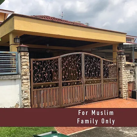 Rosalinda Homestay At Senawang Seremban Exterior photo